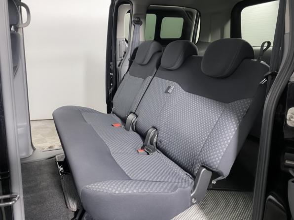 Nissan NV200 с пробегом 2019 года, цена 1 765 000 рублей, 96397 км, минивэн, Автокод Объявления