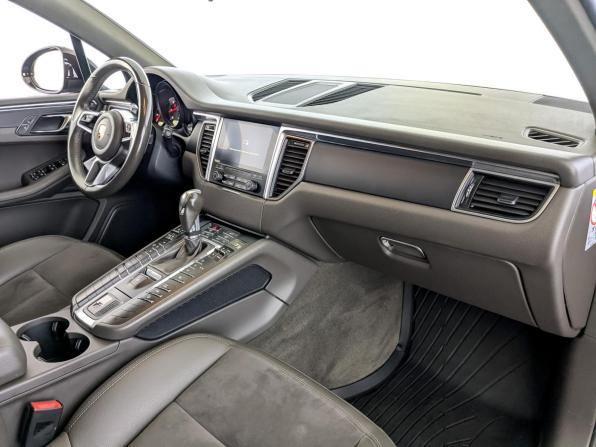 Porsche Macan I с пробегом 2017 года, цена 2 570 000 рублей, 155780 км, внедорожник, Автокод Объявления