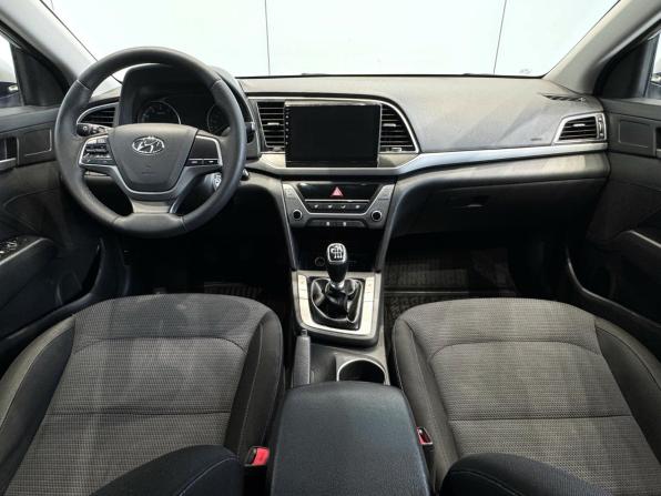 Hyundai Elantra VI (AD) с пробегом 2017 года, цена 1 360 000 рублей, 135647 км, седан, Автокод Объявления