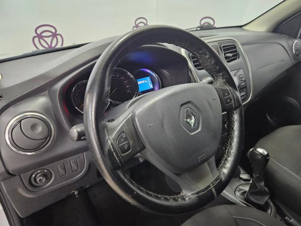 Renault Sandero II с пробегом 2018 года, цена 1 083 000 рублей, 108400 км, хэтчбек, Автокод Объявления