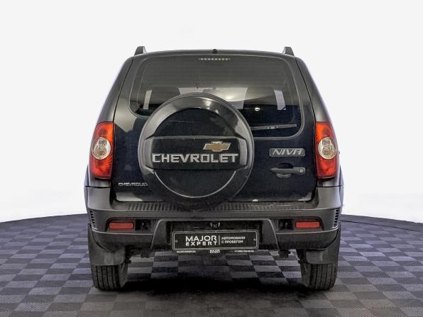 Chevrolet Niva I Рестайлинг с пробегом 2018 года, цена 700 000 рублей, 117027 км, внедорожник, Автокод Объявления