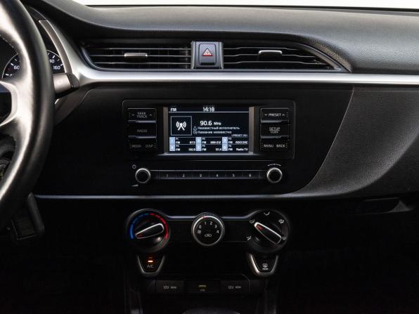 Kia Rio IV Рестайлинг с пробегом 2021 года, цена 1 630 000 рублей, 82700 км, хэтчбек, Автокод Объявления