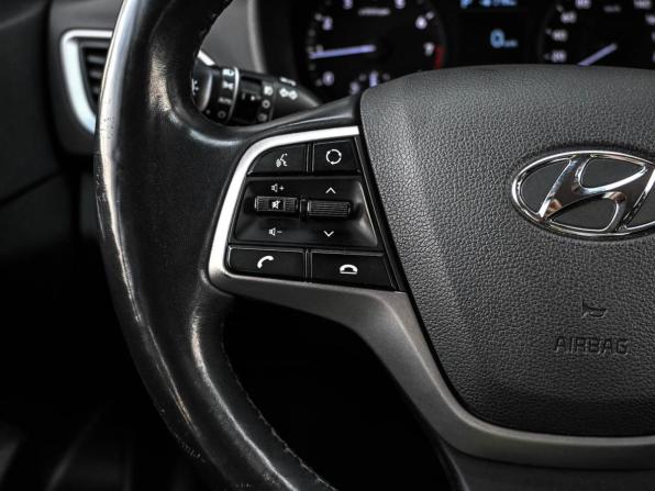 Hyundai Solaris II с пробегом 2017 года, цена 1 399 000 рублей, 85147 км, седан, Автокод Объявления