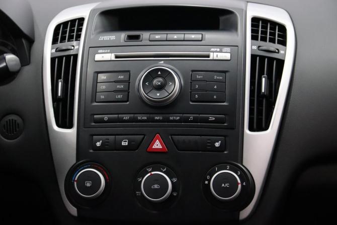 Kia Ceed I Рестайлинг с пробегом 2010 года, цена 675 750 рублей, 230964 км, хэтчбек, Автокод Объявления