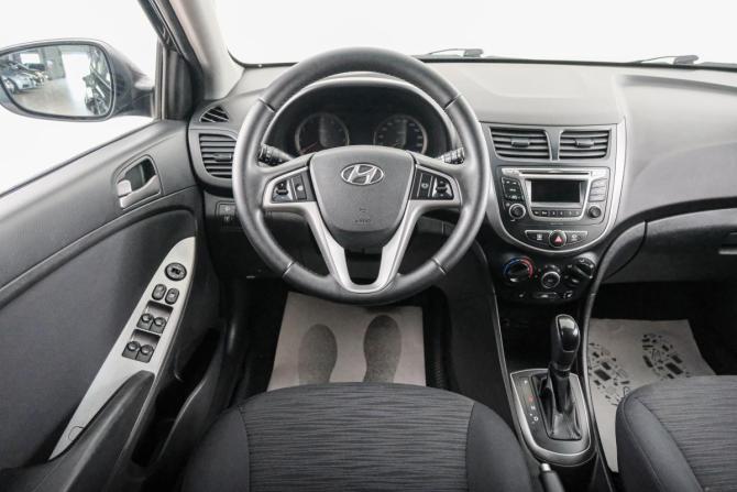 Hyundai Solaris I Рестайлинг с пробегом 2015 года, цена 999 000 рублей, 112000 км, хэтчбек, Автокод Объявления