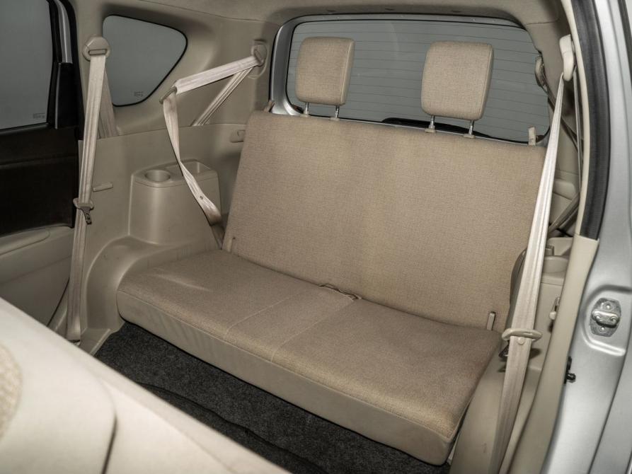 Toyota Passo Sette Иркутск  - изображение 8