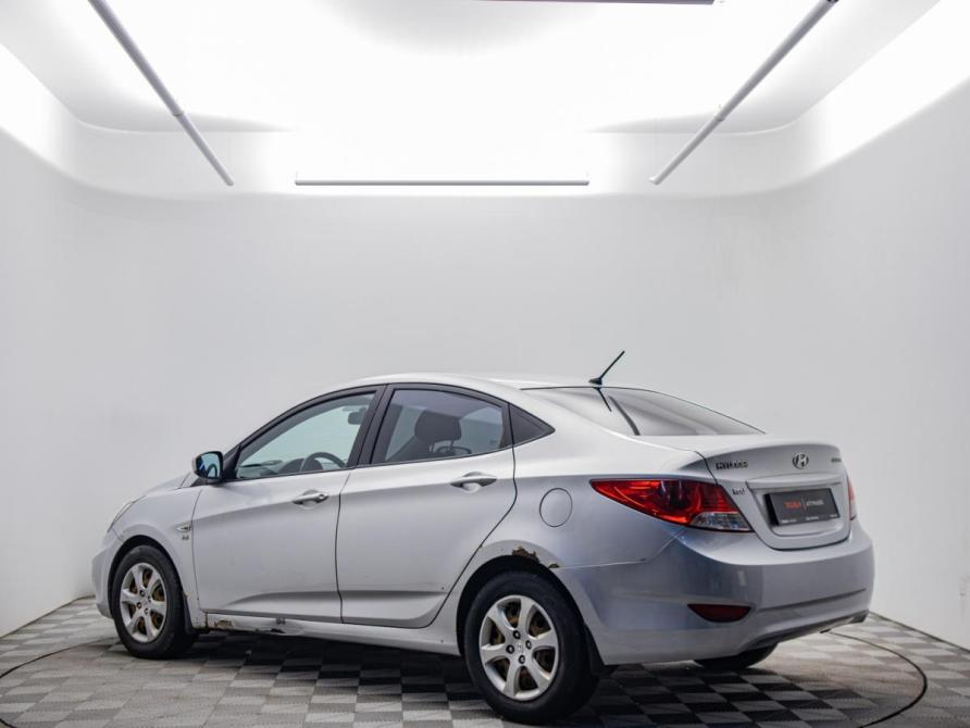 Hyundai Solaris I Москва  - изображение 7