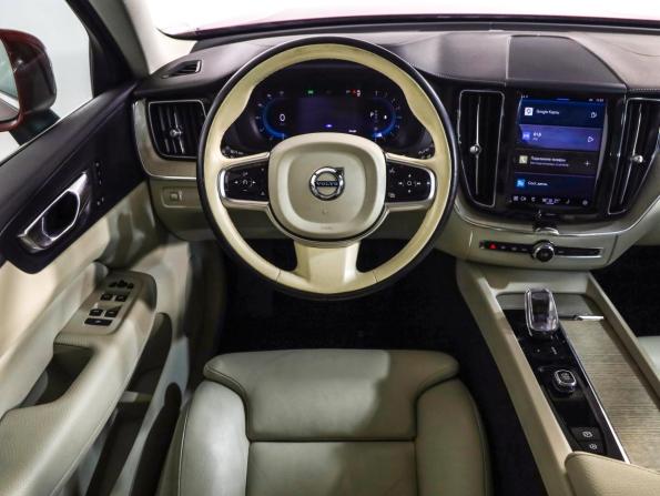 Volvo XC60 II Рестайлинг с пробегом 2021 года, цена 4 099 000 рублей, 139574 км, внедорожник, Автокод Объявления
