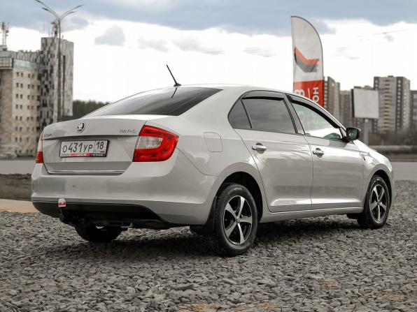 Skoda Rapid I с пробегом 2016 года, цена 1 049 000 рублей, 93757 км, лифтбек, Автокод Объявления