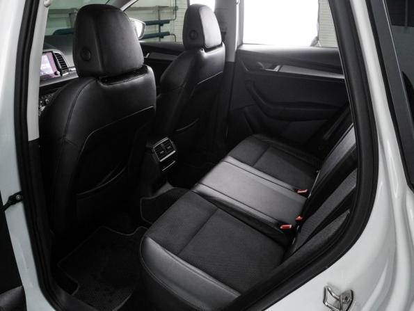 Skoda Karoq I с пробегом 2020 года, цена 2 195 000 рублей, 132857 км, внедорожник, Автокод Объявления