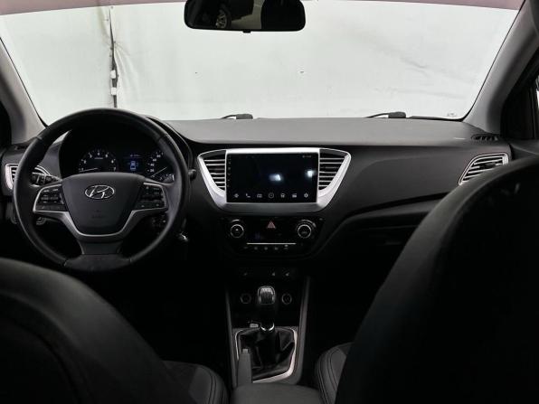 Hyundai Solaris II с пробегом 2019 года, цена 1 100 000 рублей, 160638 км, седан, Автокод Объявления