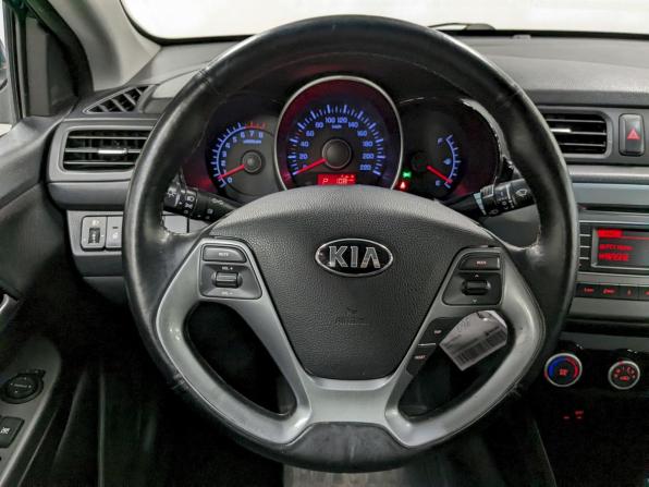Kia Rio III Рестайлинг с пробегом 2015 года, цена 890 000 рублей, 235975 км, седан, Автокод Объявления