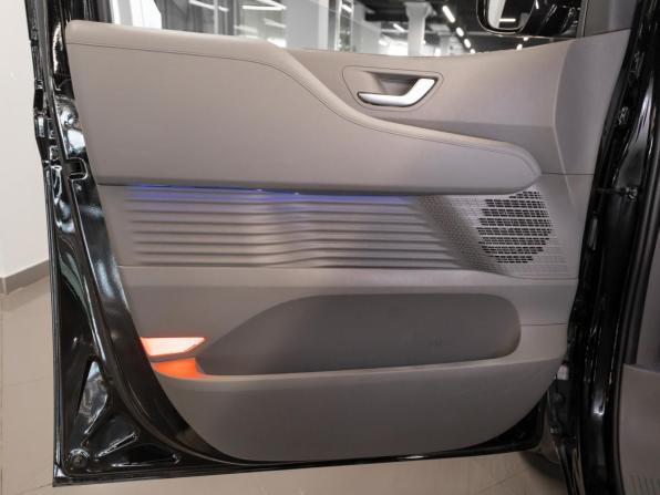 Hyundai Staria I с пробегом 2025 года, цена 8 050 000 рублей, 9570 км, минивэн, Автокод Объявления