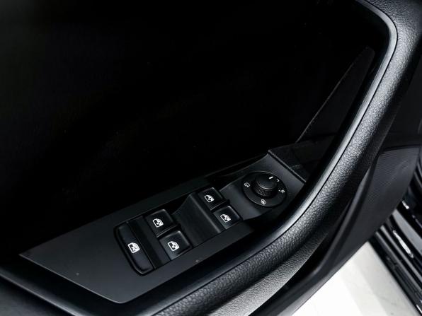 Skoda Superb III Рестайлинг с пробегом 2025 года, цена 3 255 000 рублей, 74 км, лифтбек, Автокод Объявления
