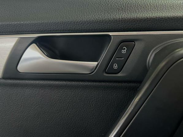 Volkswagen Passat B7 с пробегом 2012 года, цена 1 150 000 рублей, 215859 км, седан, Автокод Объявления