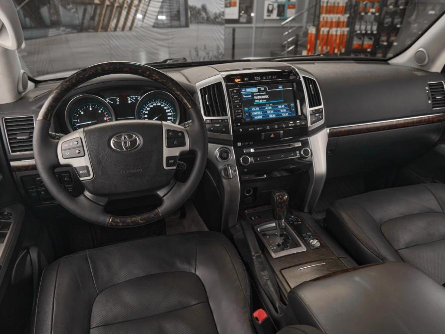 Toyota Land Cruiser 200 Series Рестайлинг 1 Москва  - изображение 7