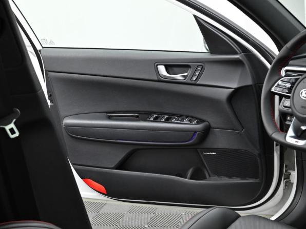 Kia Optima IV Рестайлинг с пробегом 2018 года, цена 1 749 000 рублей, 108000 км, седан, Автокод Объявления