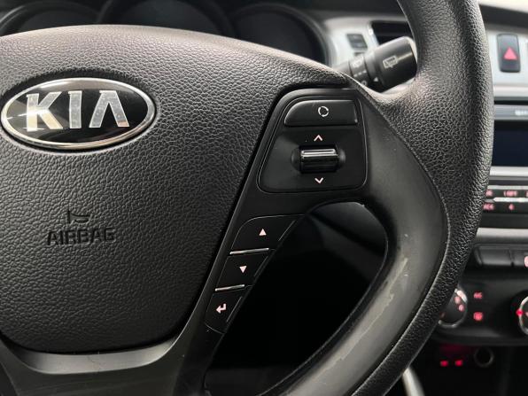 Kia Ceed II с пробегом 2013 года, цена 860 000 рублей, 143314 км, хэтчбек, Автокод Объявления