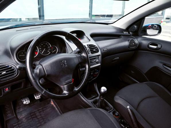 Peugeot 206 с пробегом 2007 года, цена 229 000 рублей, 225994 км, хэтчбек, Автокод Объявления