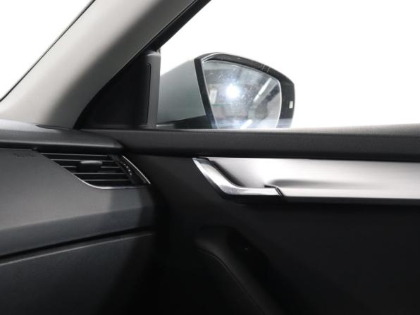 Skoda Octavia III (A7) Рестайлинг с пробегом 2018 года, цена 2 174 000 рублей, 84700 км, лифтбек, Автокод Объявления