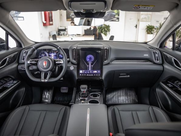 Hongqi HS3 с пробегом 2025 года, цена 3 130 000 рублей, 8 км, внедорожник, Автокод Объявления