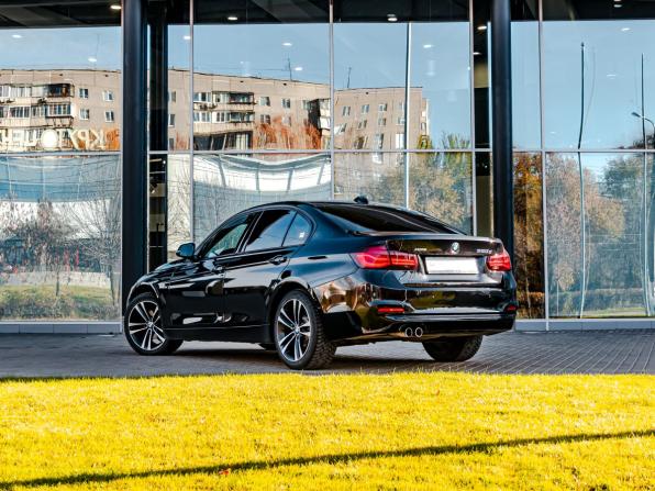 BMW 3 серии VI (F3x) Рестайлинг с пробегом 2017 года, цена 2 450 000 рублей, 132928 км, седан, Автокод Объявления