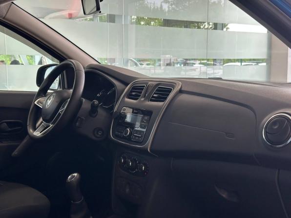 Renault Logan II Рестайлинг с пробегом 2019 года, цена 1 320 000 рублей, 75450 км, седан, Автокод Объявления