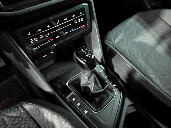 Volkswagen Tiguan II Рестайлинг с пробегом 2021 года, цена 2 790 000 рублей, 89423 км, внедорожник, Автокод Объявления