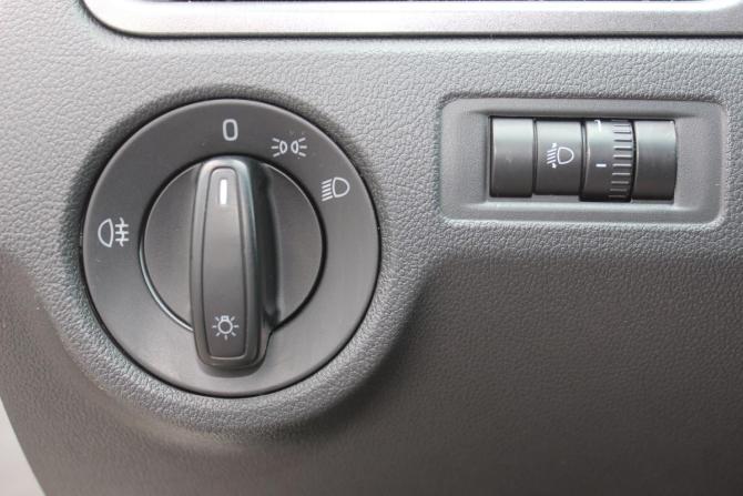 Skoda Rapid I с пробегом 2014 года, цена 947 000 рублей, 142834 км, лифтбек, Автокод Объявления