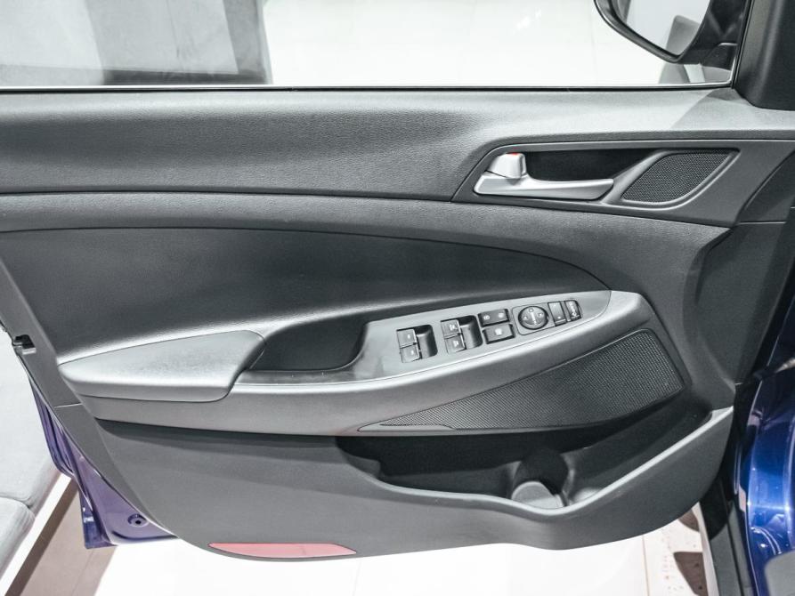Hyundai Tucson III Рестайлинг Екатеринбург  - изображение 13
