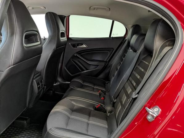 Mercedes-Benz GLA I (X156) Рестайлинг с пробегом 2019 года, цена 2 600 000 рублей, 63340 км, внедорожник, Автокод Объявления