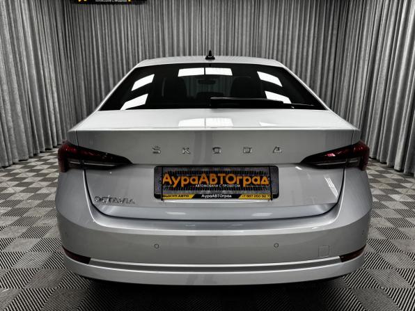 Skoda Octavia IV (A8) с пробегом 2021 года, цена 2 370 000 рублей, 83979 км, лифтбек, Автокод Объявления