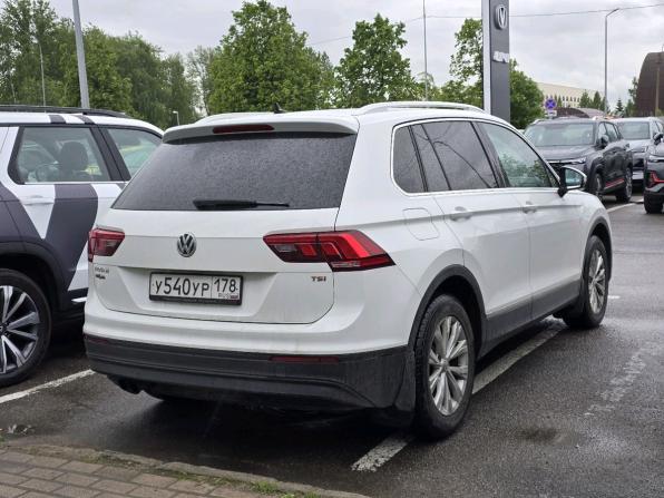 Volkswagen Tiguan II с пробегом 2017 года, цена 2 399 000 рублей, 103349 км, внедорожник, Автокод Объявления
