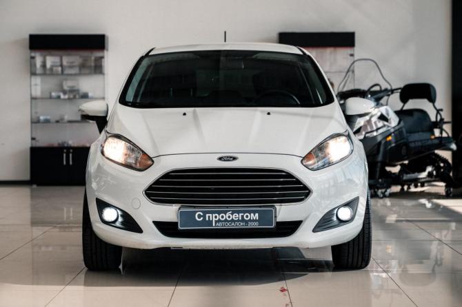 Ford Fiesta Mk6 Рестайлинг с пробегом 2018 года, цена 960 000 рублей, 90700 км, хэтчбек, Автокод Объявления