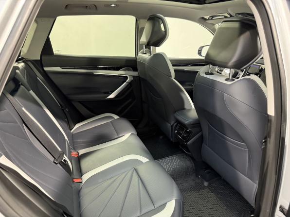 Geely Atlas II с пробегом 2024 года, цена 2 999 800 рублей, 43129 км, внедорожник, Автокод Объявления