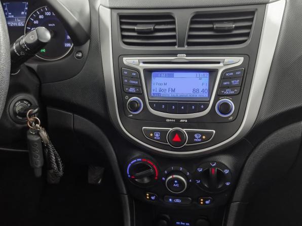Hyundai Solaris I с пробегом 2012 года, цена 589 000 рублей, 244165 км, седан, Автокод Объявления