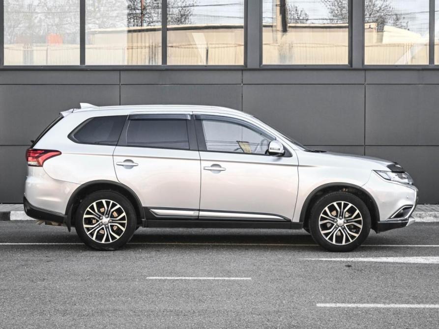 Mitsubishi Outlander III Рестайлинг 2 Новороссийск  - изображение 5