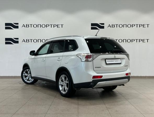 Mitsubishi Outlander III Рестайлинг с пробегом 2014 года, цена 1 199 000 рублей, 195722 км, внедорожник, Автокод Объявления
