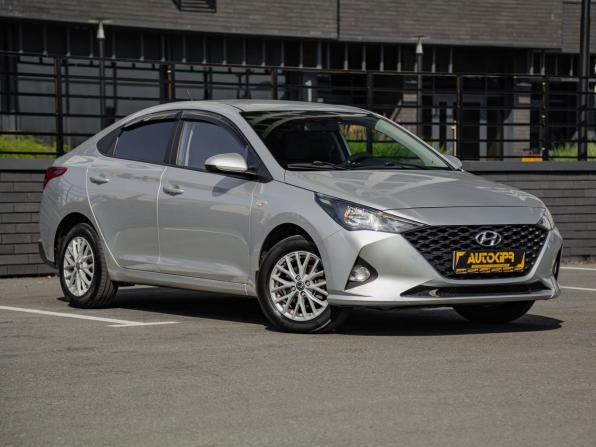 Hyundai Solaris II Рестайлинг с пробегом 2020 года, цена 1 605 000 рублей, 102000 км, седан, Автокод Объявления