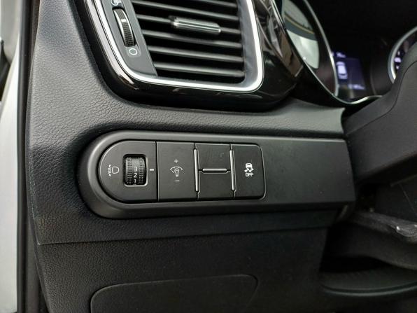 Kia Ceed III с пробегом 2019 года, цена 1 799 000 рублей, 121852 км, универсал, Автокод Объявления