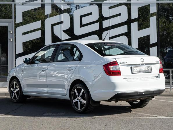 Skoda Rapid I с пробегом 2014 года, цена 1 170 000 рублей, 126256 км, лифтбек, Автокод Объявления