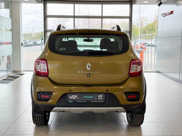 Renault Sandero II с пробегом 2015 года, цена 1 177 000 рублей, 83664 км, хэтчбек, Автокод Объявления