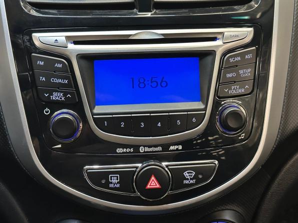 Hyundai Solaris I с пробегом 2013 года, цена 940 000 рублей, 135938 км, седан, Автокод Объявления