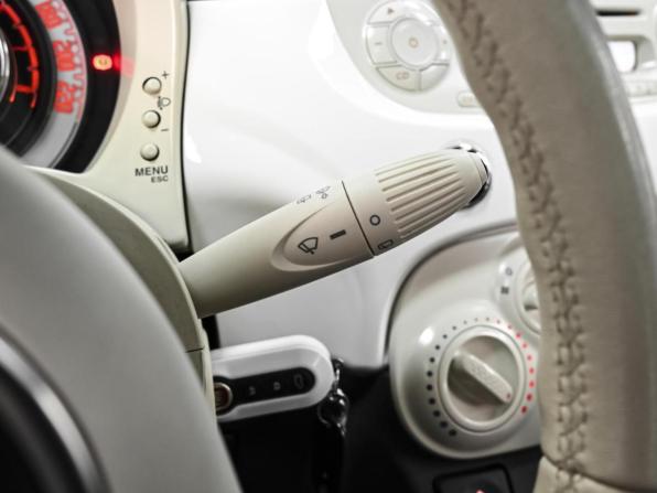 Fiat 500 II с пробегом 2012 года, цена 1 099 000 рублей, 140000 км, хэтчбек, Автокод Объявления