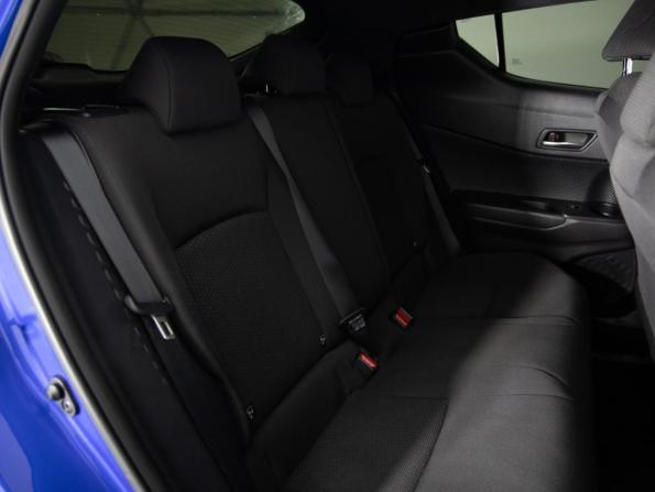 Toyota C-HR I с пробегом 2019 года, цена 2 395 000 рублей, 51056 км, внедорожник, Автокод Объявления