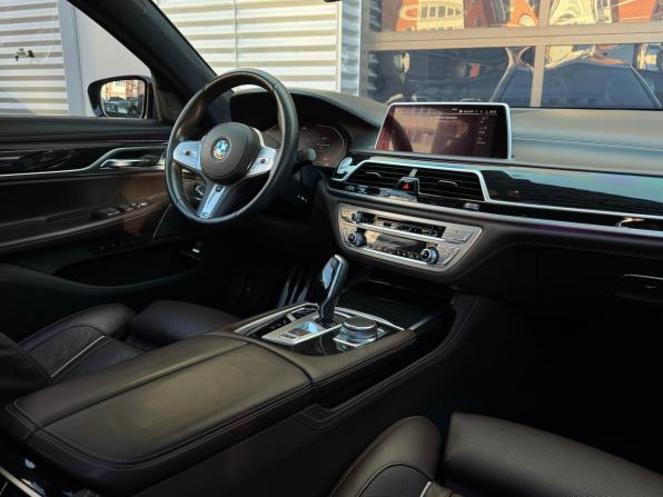 BMW 7 серии VI (G11/G12) Рестайлинг с пробегом 2019 года, цена 5 490 000 рублей, 98316 км, седан, Автокод Объявления