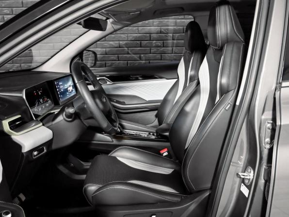 Geely Coolray I Рестайлинг с пробегом 2023 года, цена 2 100 000 рублей, 35569 км, внедорожник, Автокод Объявления