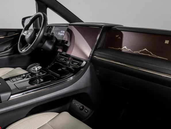 GAC M8 с пробегом 2024 года, цена 4 750 000 рублей, 38253 км, минивэн, Автокод Объявления