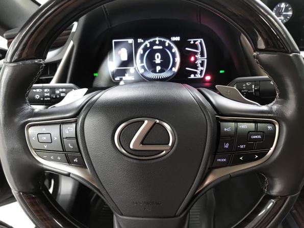 Lexus ES VII с пробегом 2019 года, цена 4 250 000 рублей, 86001 км, седан, Автокод Объявления