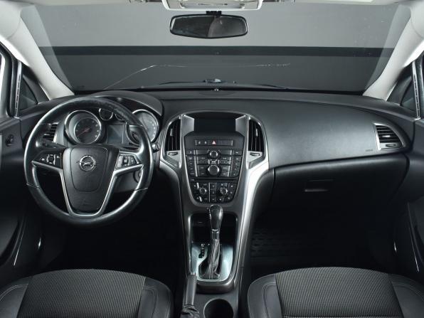 Opel Astra J с пробегом 2011 года, цена 594 995 рублей, 143186 км, хэтчбек, Автокод Объявления